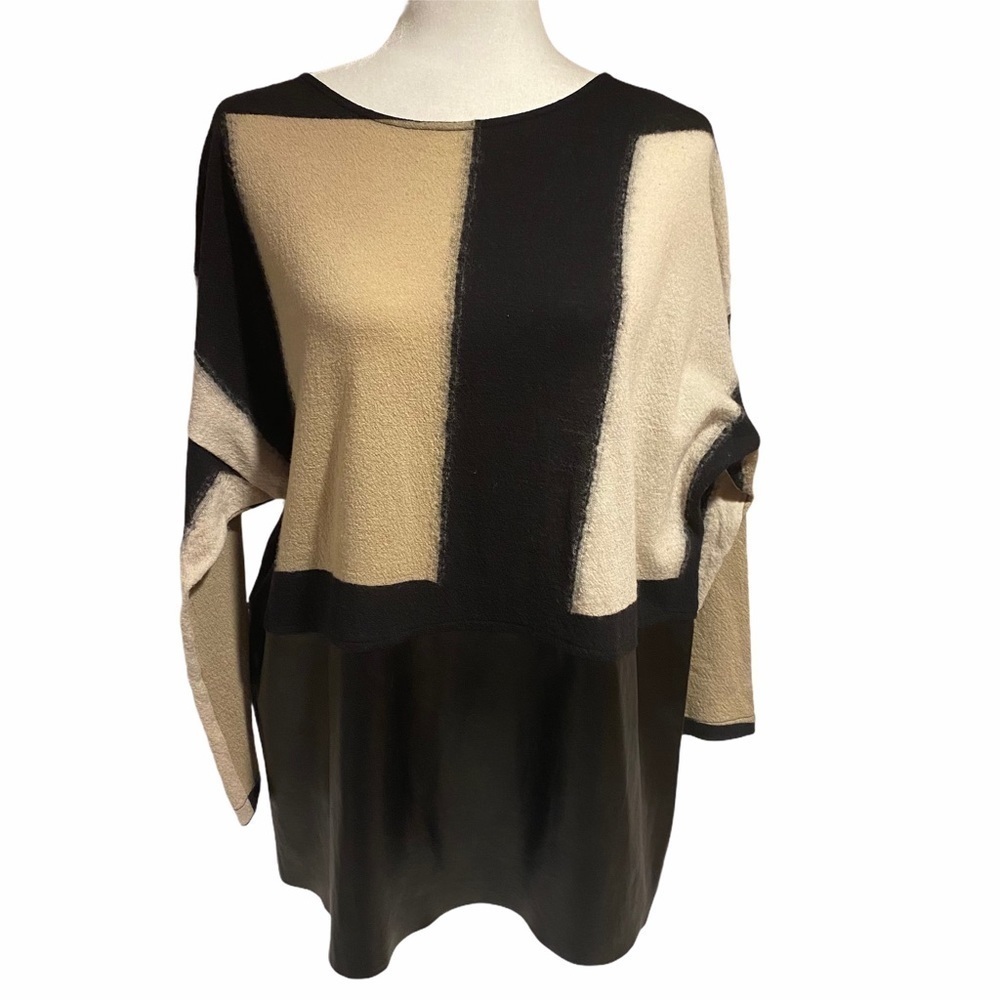Lafayette 148 color-blocked leatherette trim top